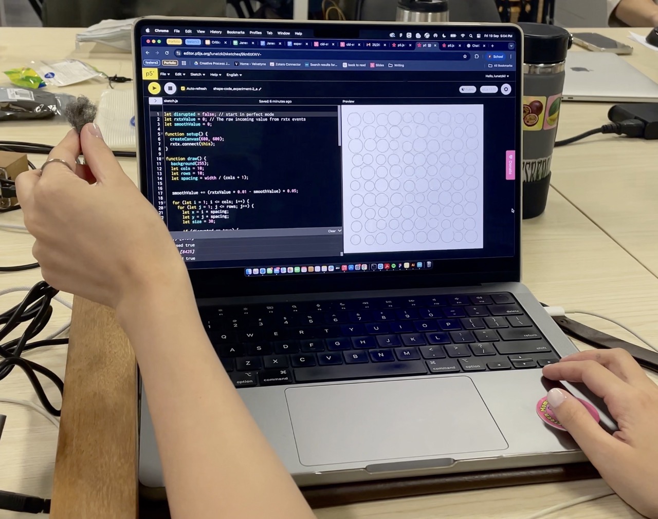 Sketch reacting to touch input